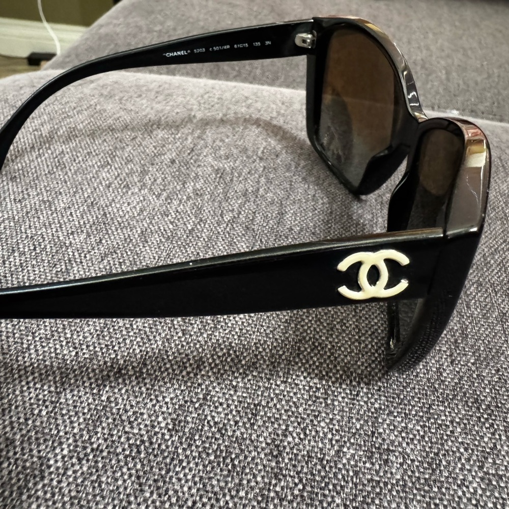 🌸SOLD🌸 CHANEL Elegant Black Sunglasses